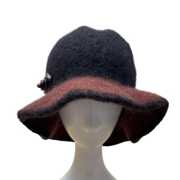 Handmade Susan Salomon Black & Rust Wool Felt Cloche Hat